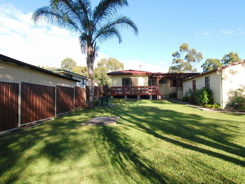 6 Rutledge Avenue, Dapto NSW 2530