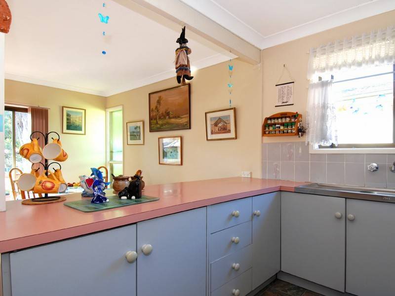 6 Rutledge Avenue, Dapto NSW 2530