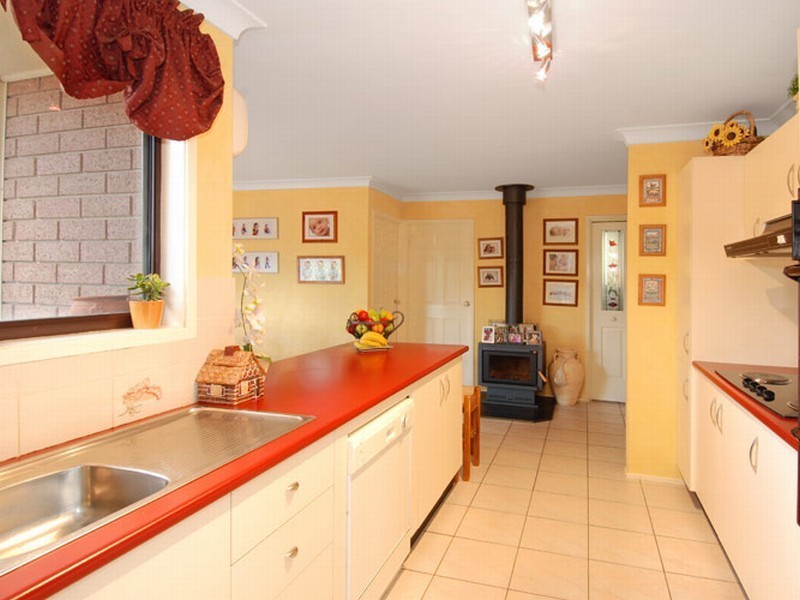 95 Rickard Road, Unanderra NSW 2526
