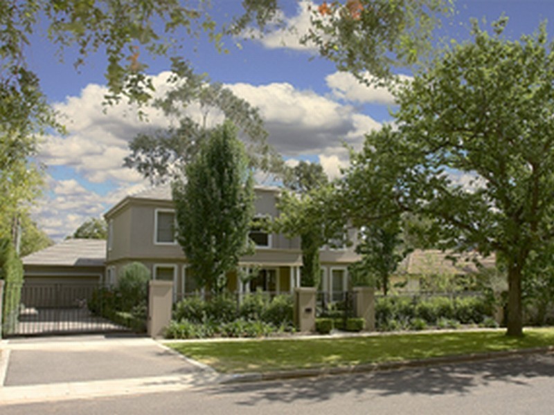 15 Newman Street, Yarralumla ACT 2600