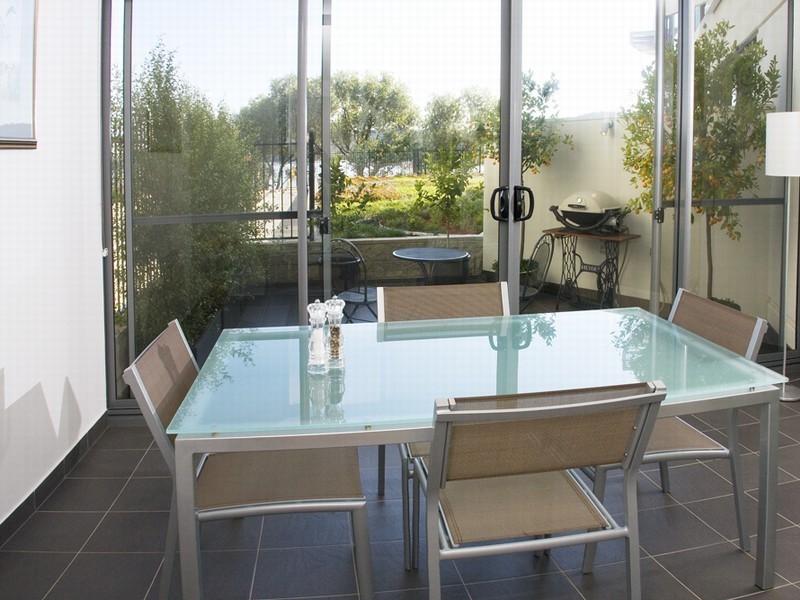 53/11 Eastlake Parade, Kingston ACT 2604