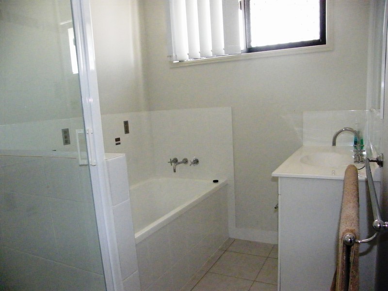 15 Priors Pocket Road, Pacific Heights QLD 4703