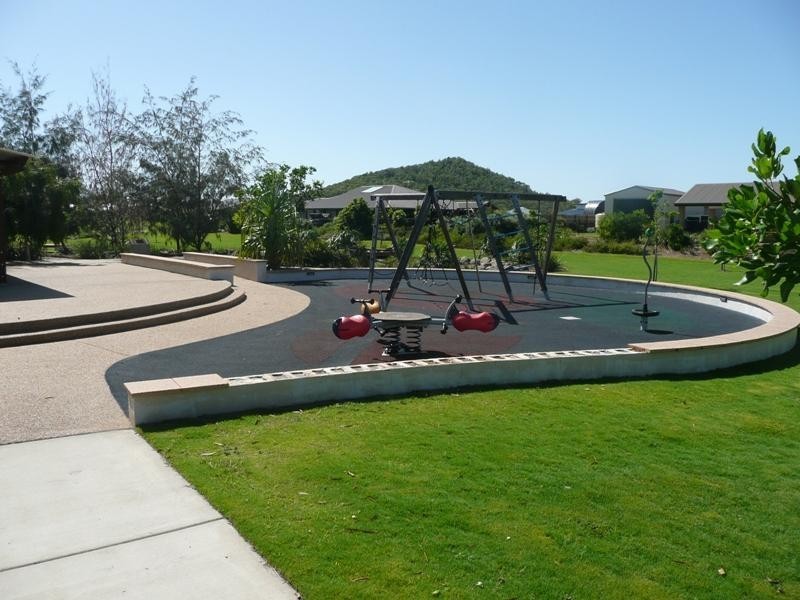 8 Spinnaker Dve Mulambin Waters, Yeppoon QLD 4703