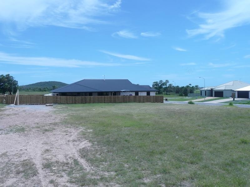 10 Timbers Beach Rd, Zilzie QLD 4710