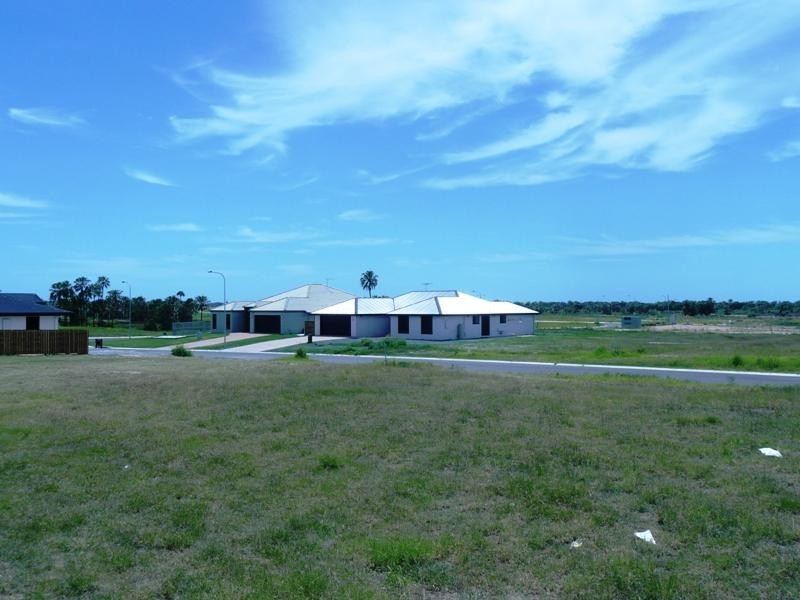 10 Timbers Beach Rd, Zilzie QLD 4710