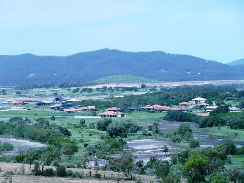 10 Timbers Beach Rd, Zilzie QLD 4710