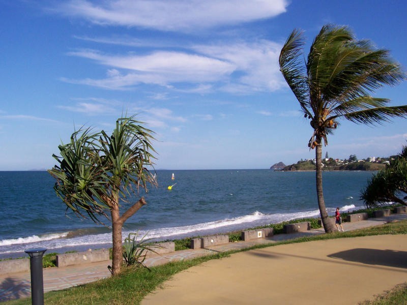 8-16 Cnr Barry Street & Hill Street, Yeppoon QLD 4703