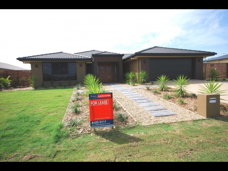 54 Lakeview Circuit, Yeppoon QLD 4703