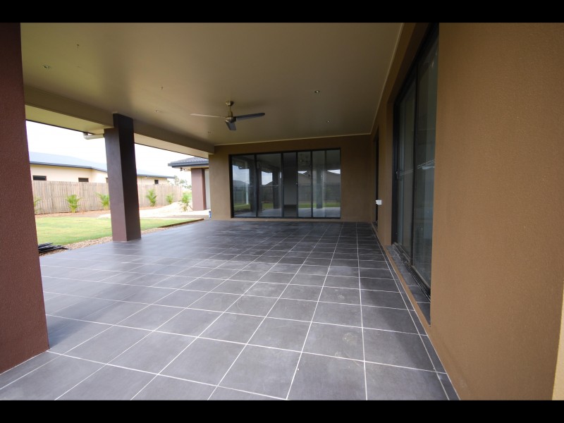 54 Lakeview Circuit, Yeppoon QLD 4703