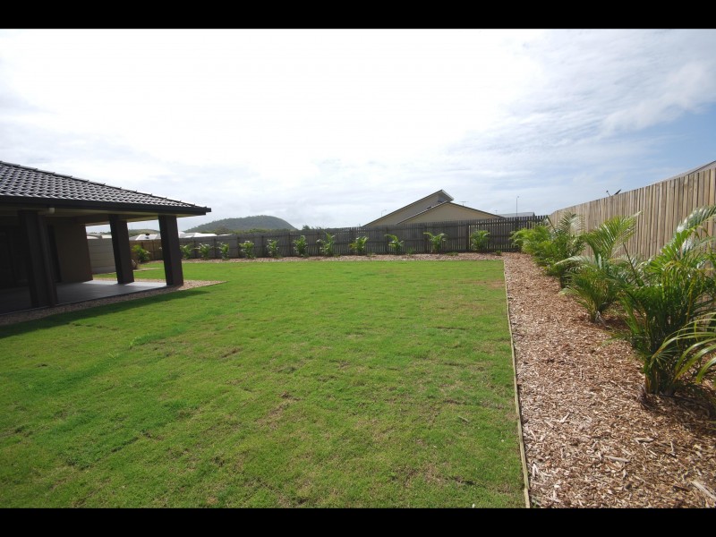 54 Lakeview Circuit, Yeppoon QLD 4703