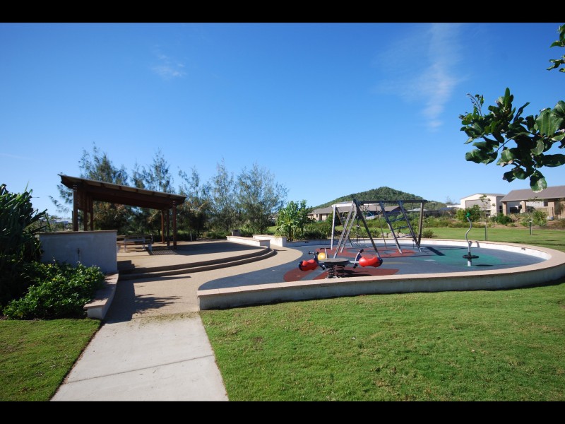 53 Lakeview Circuit, Mulambin QLD 4703