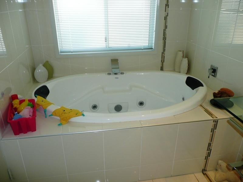 3 Cocoanut Point Drive, Emu Park QLD 4710