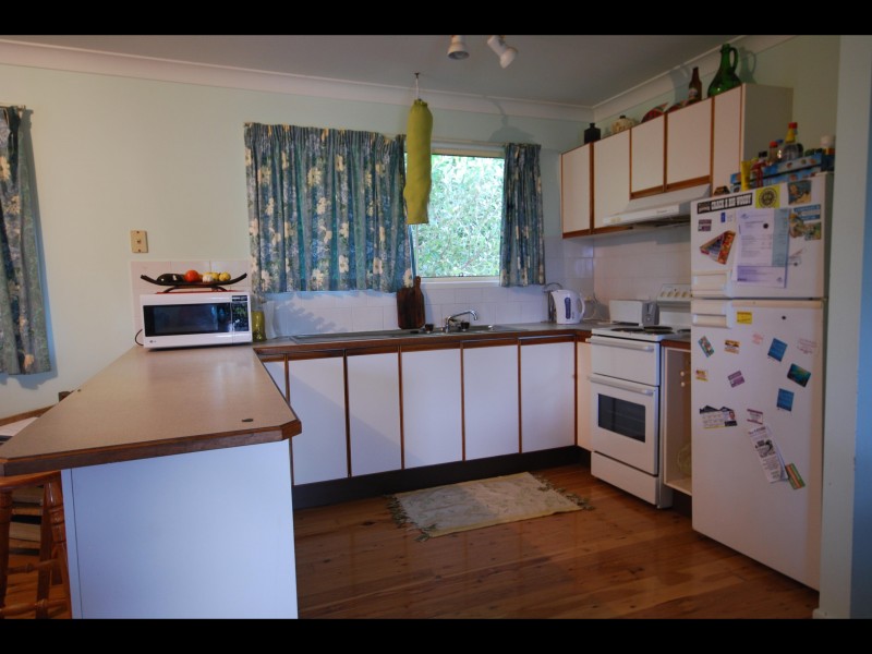 6 Shaw Avenue, Yeppoon QLD 4703