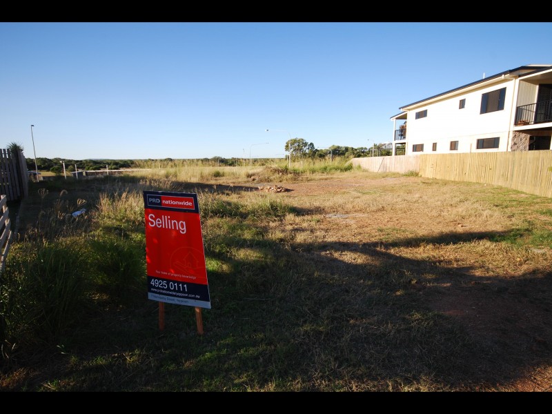 7 Priors Pocket Road, Pacific Heights QLD 4703