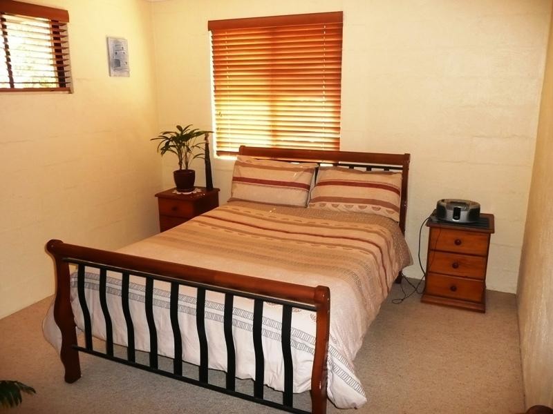 8 School St, Yeppoon QLD 4703