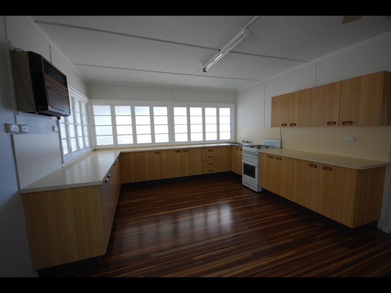 12 Oak Street, Yeppoon QLD 4703