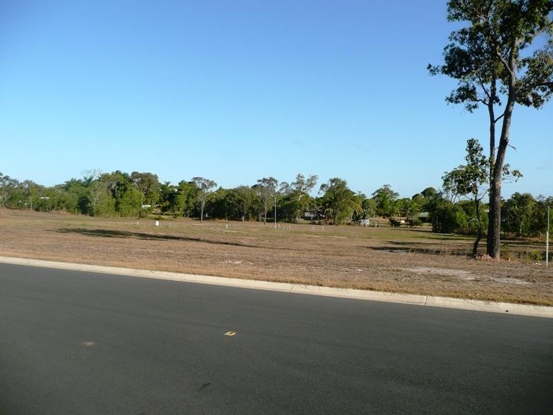 2 WEBB PL, Yeppoon QLD 4703