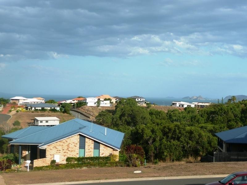 12 Pacific Vista Cl, Yeppoon QLD 4703