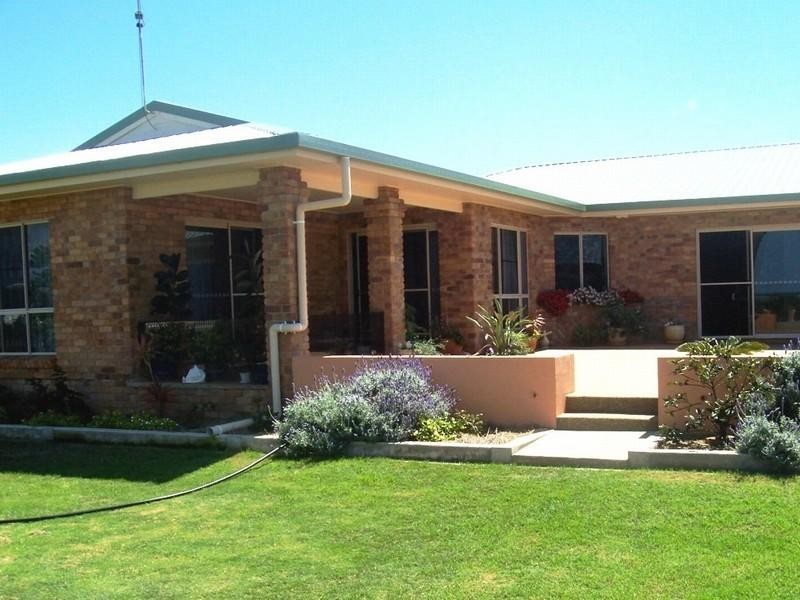 2 Giorgi Close, Keppel Sands QLD 4702