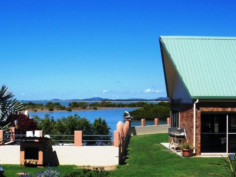 2 Giorgi Close, Keppel Sands QLD 4702