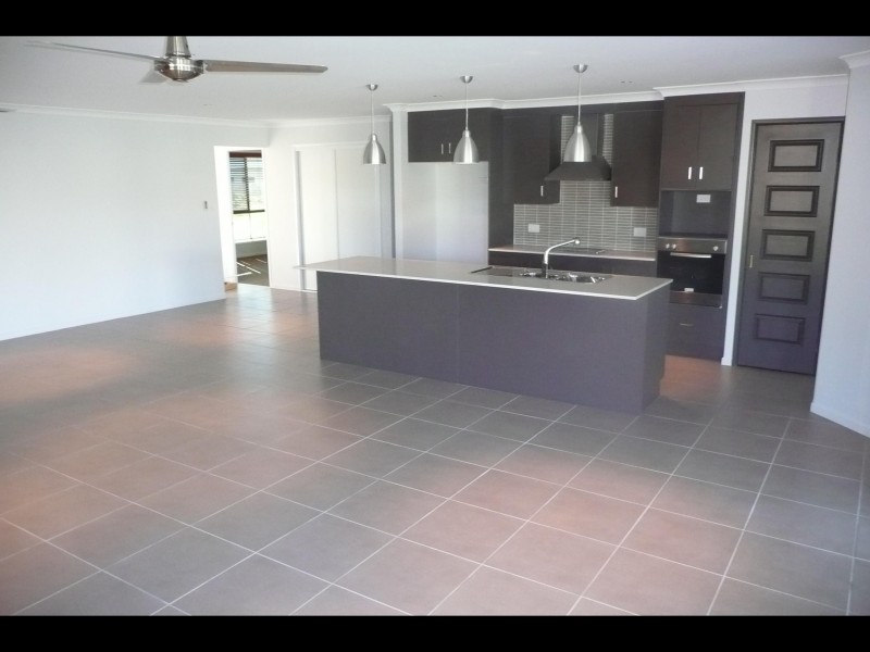 54 Lakeview Drive, Yeppoon QLD 4703