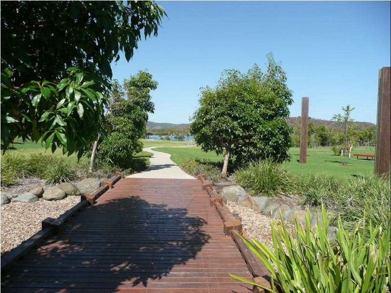 4 Sandcastle Drive, Mulambin QLD 4703