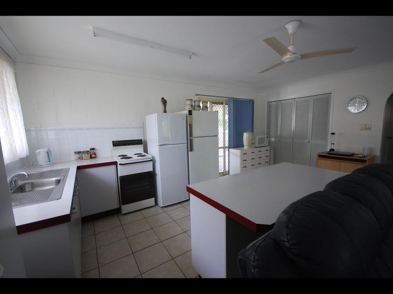 6  Veronica Street, Kinka Beach QLD 4703