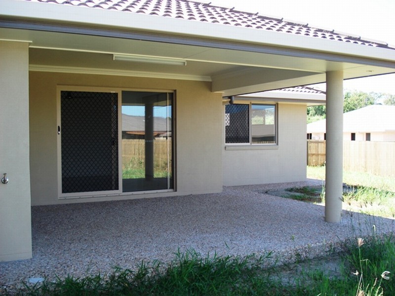 4 Dowsfield Place, Yeppoon QLD 4703