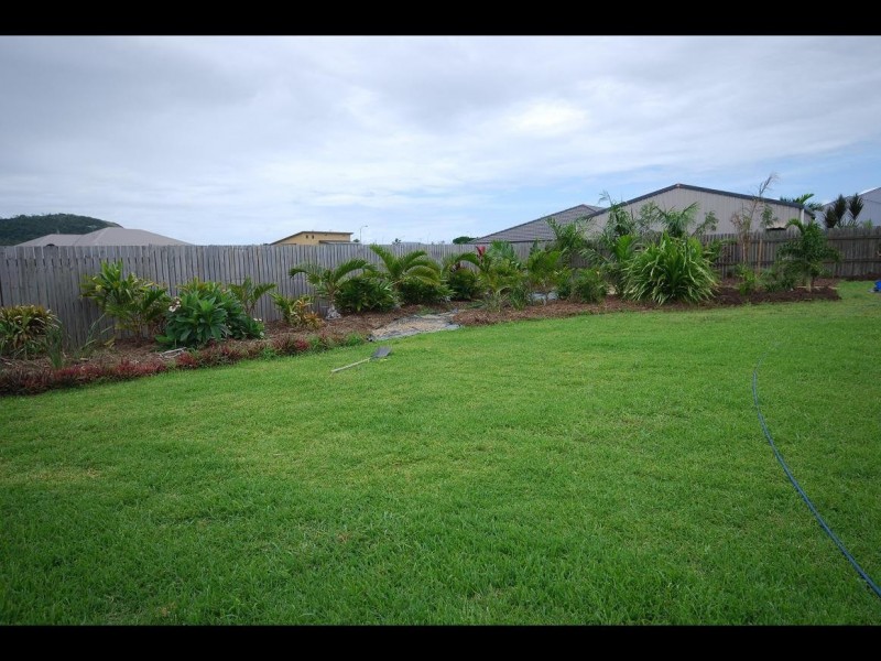 9 Sandcastle Drive, Mulambin QLD 4703