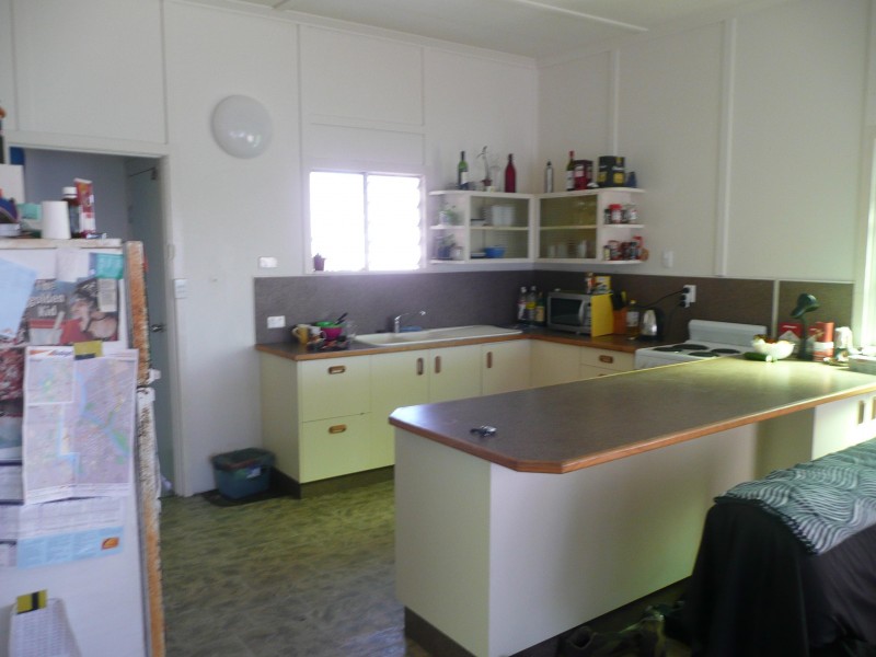 7b Livingstone Lane, Cooee Bay QLD 4703