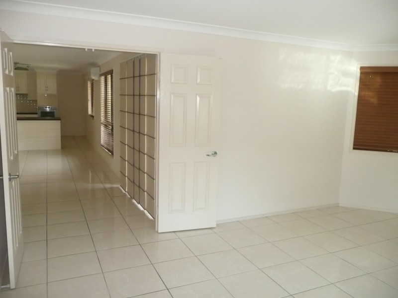 24 Saltwater Crescent, Mulambin QLD 4703