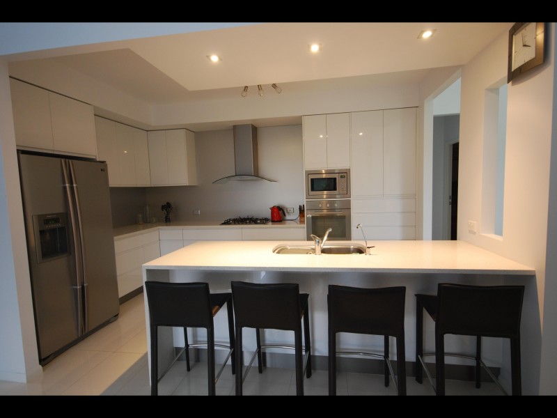 8 Bluewater Blvd, Mulambin QLD 4703