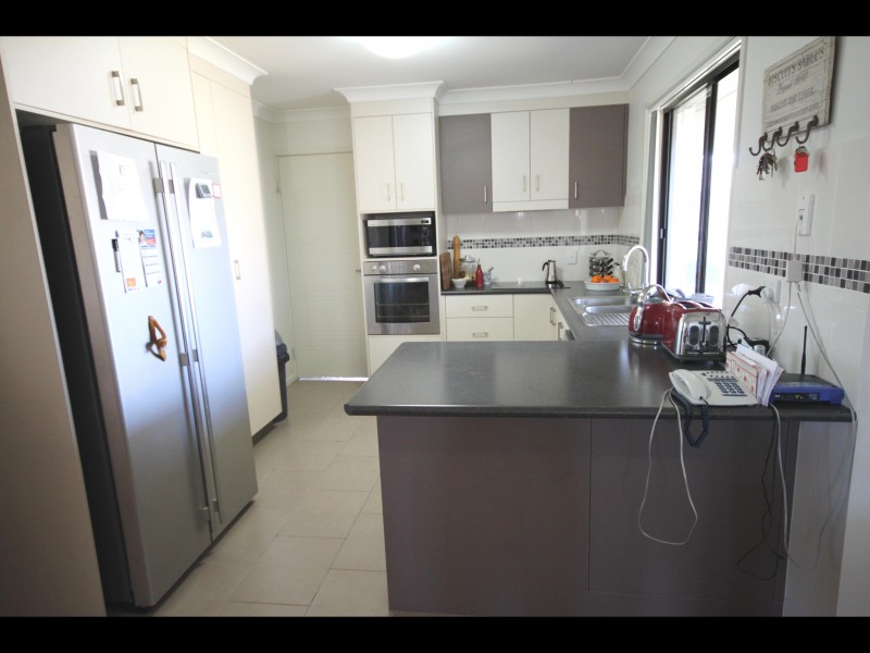 27 Saltwater Crescent, Mulambin QLD 4703