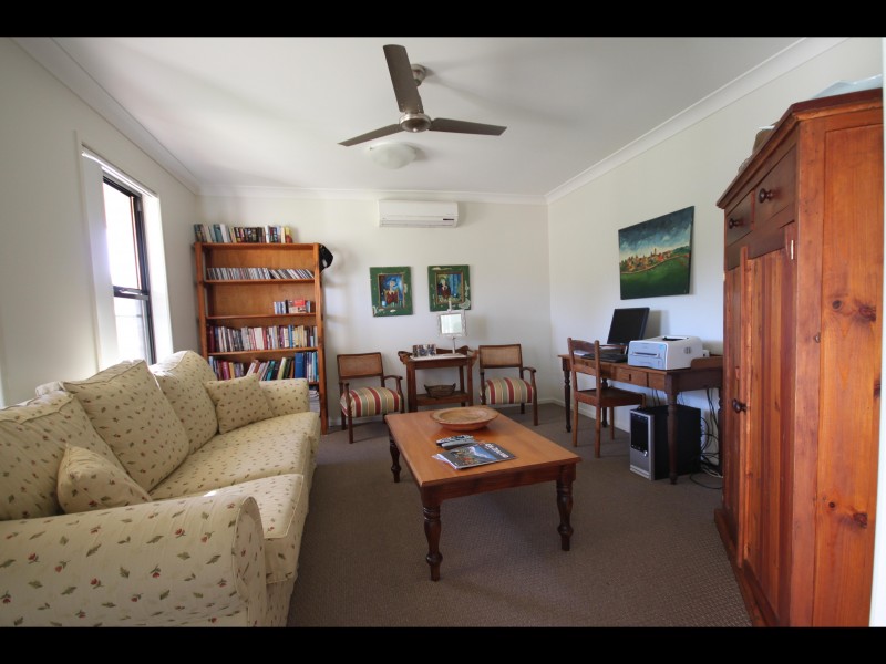 27 Saltwater Crescent, Mulambin QLD 4703
