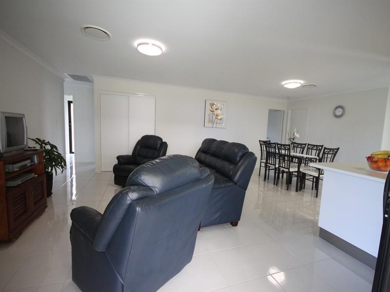 25 Sandcastle Drive, Mulambin QLD 4703