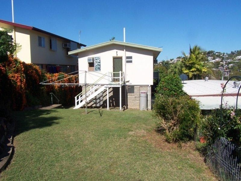 35 Poplar Street, Yeppoon QLD 4703