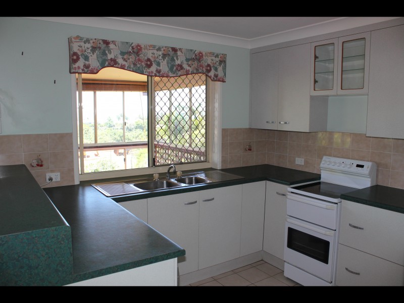 35 Strow Street, Barlows Hill QLD 4703