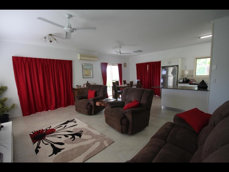 5a Clements Street, Emu Park QLD 4710