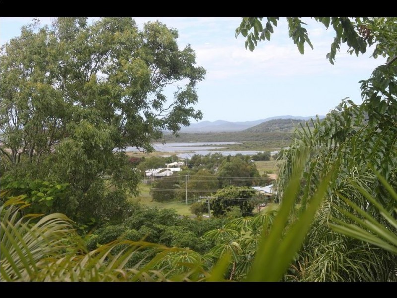 5a Clements Street, Emu Park QLD 4710
