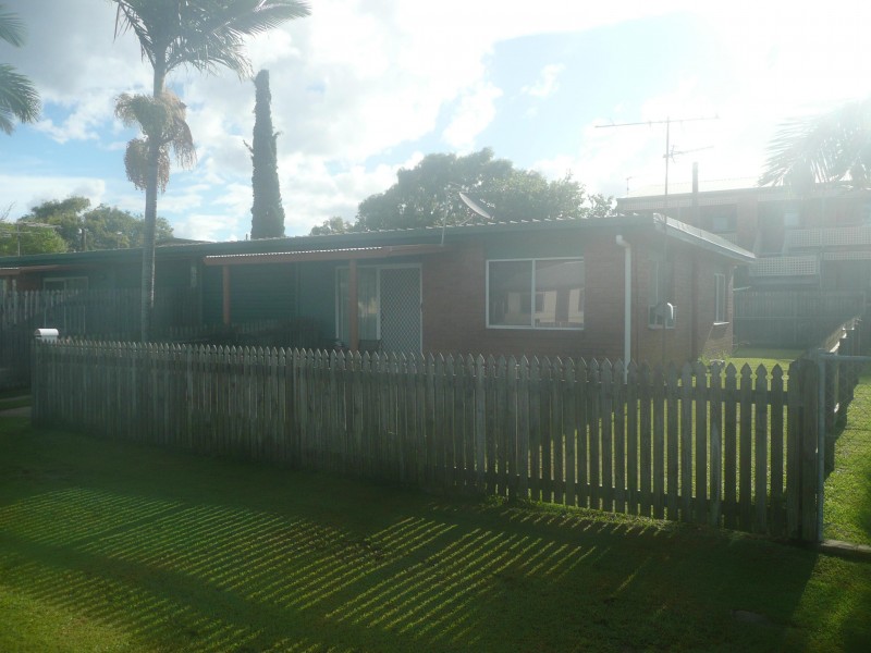 2/94 Cordingley Street, Yeppoon QLD 4703