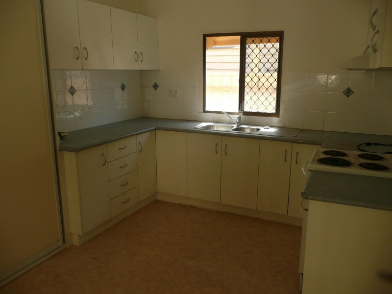 81 Matthew Flinders Drive, Cooee Bay QLD 4703