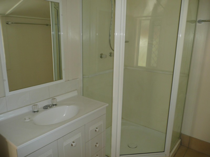 81 Matthew Flinders Drive, Cooee Bay QLD 4703