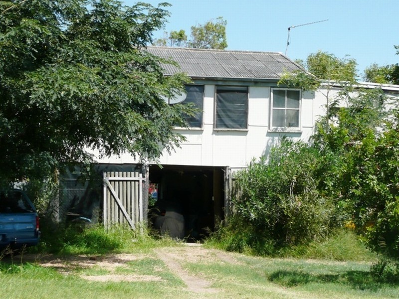 8 Percy Ford Street, Cooee Bay QLD 4703