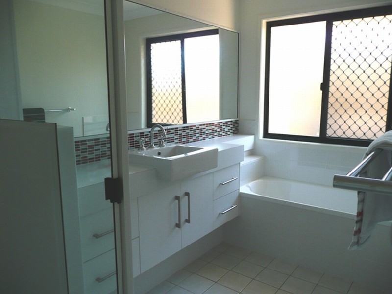 4 Nicole Close, Yeppoon QLD 4703
