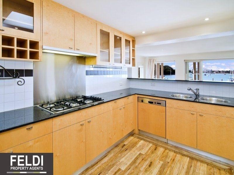 19/2 Le Vesinet Drive, Hunters Hill NSW 2110