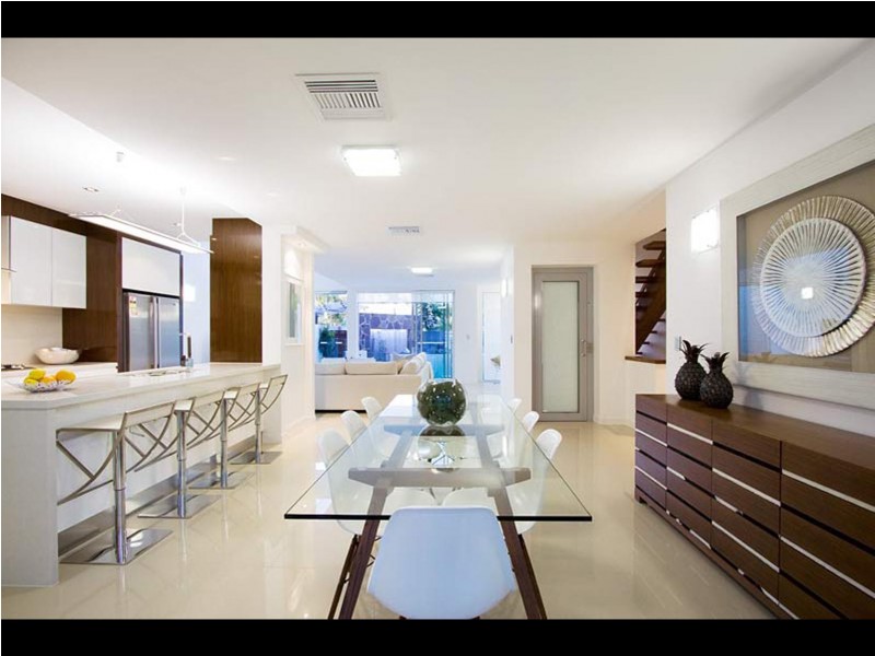 Chevron Island QLD 4217