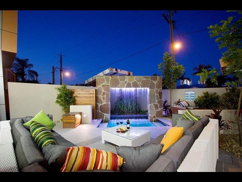 Chevron Island QLD 4217