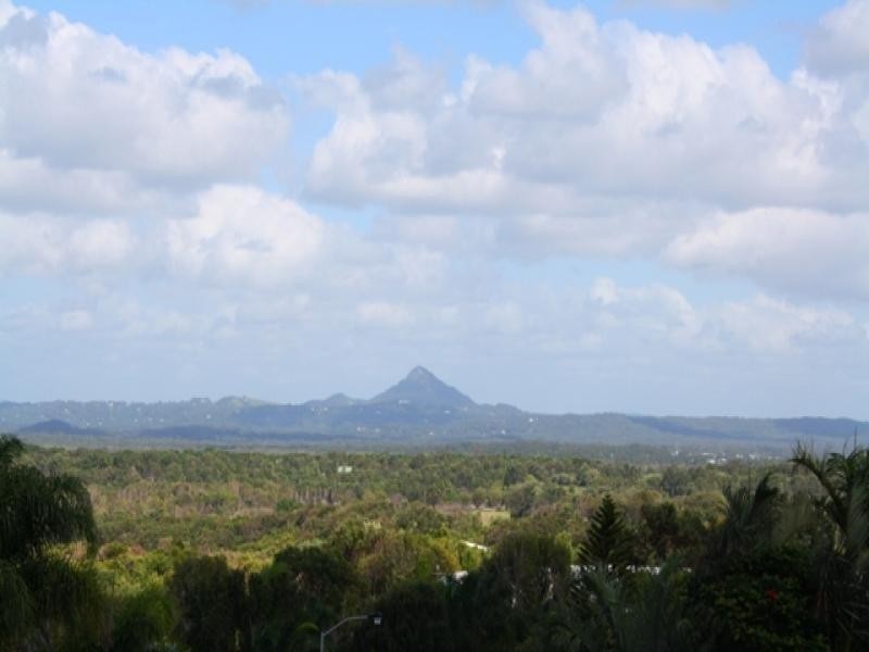 29 Hardy St, Sunrise Beach QLD 4567