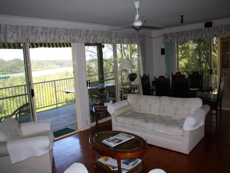 6 Val Crs, Noosaville QLD 4566