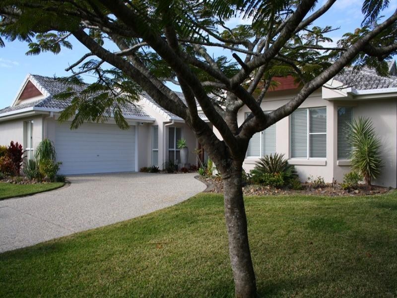 15 Shorehaven Dve, Noosa Waters QLD 4566